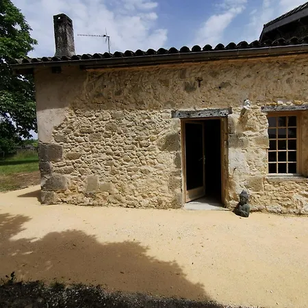 Holiday home Les De La Nouvelle Vie *
